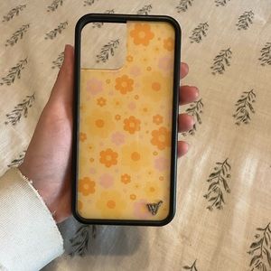 Wildflower Adelaine Morin Iphone 12 case